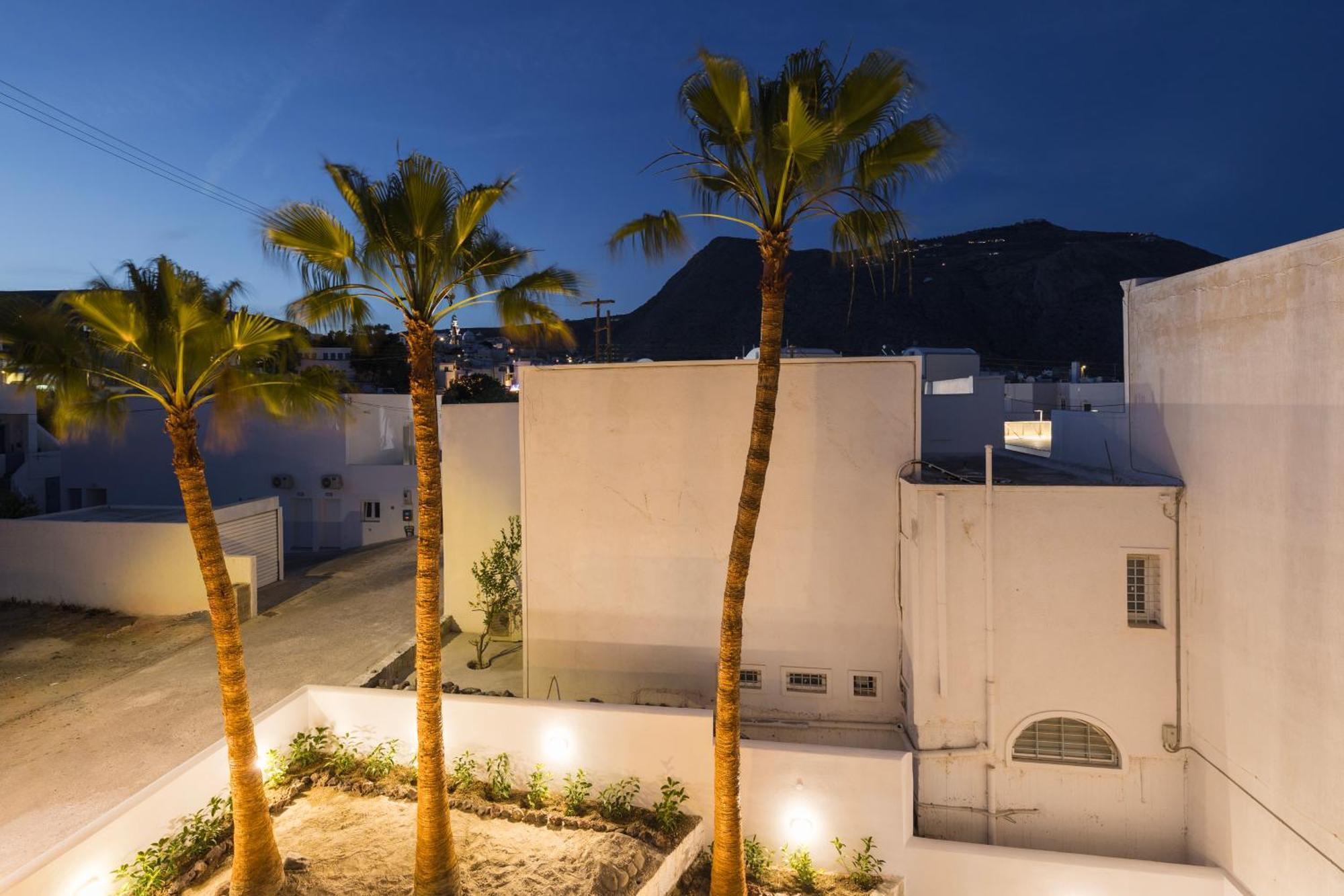 Commercio Santorini Apartment