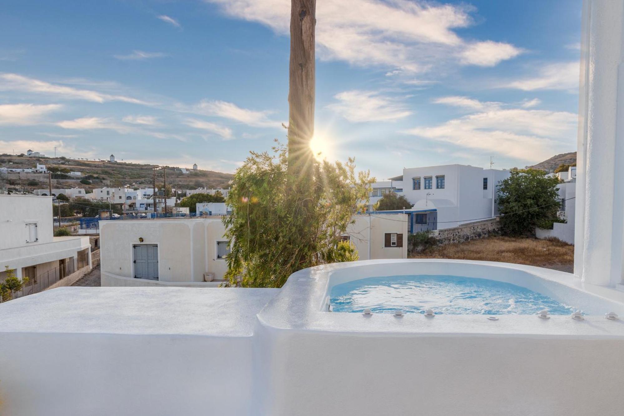 Commercio Santorini