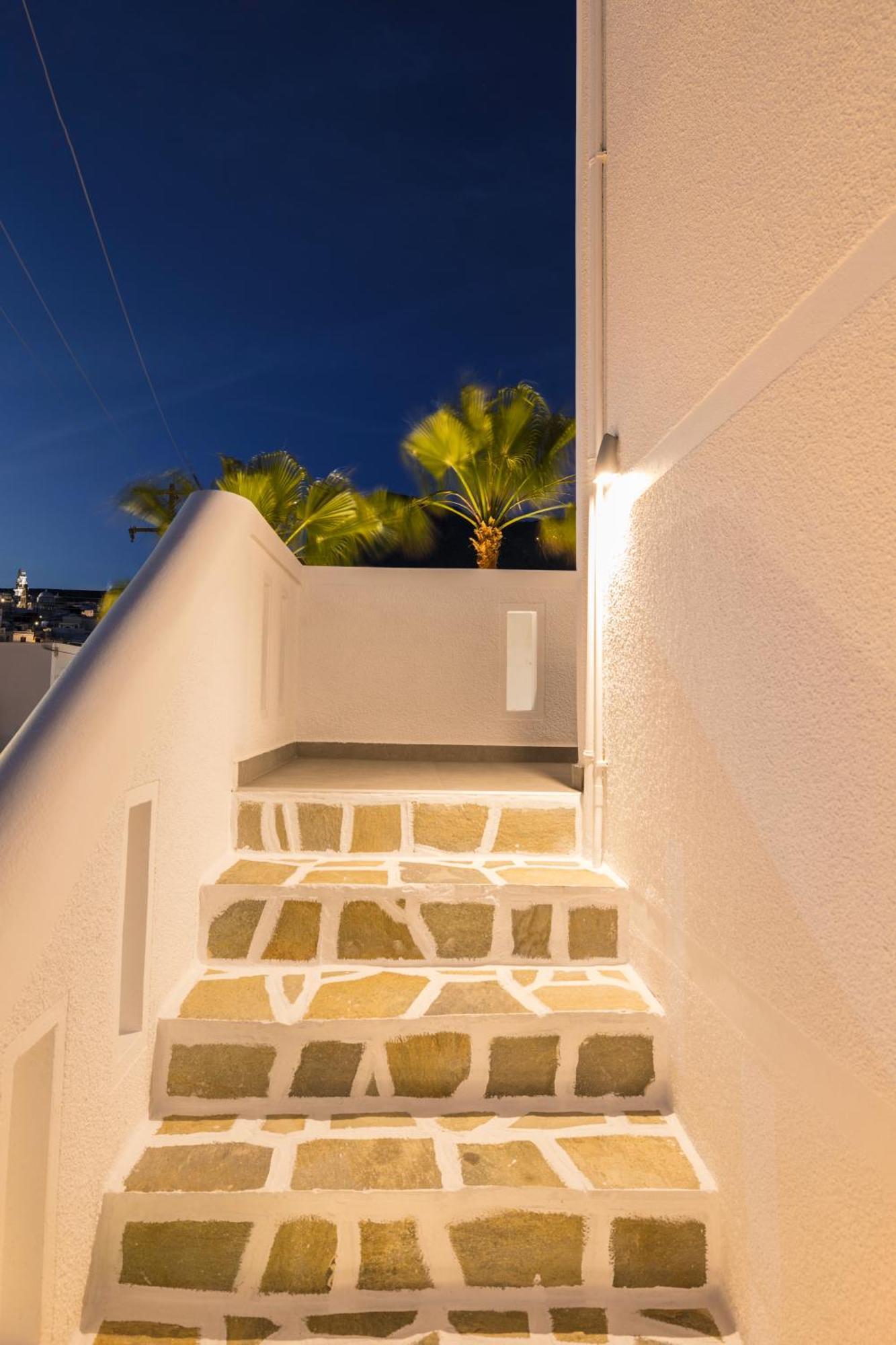 Commercio Santorini