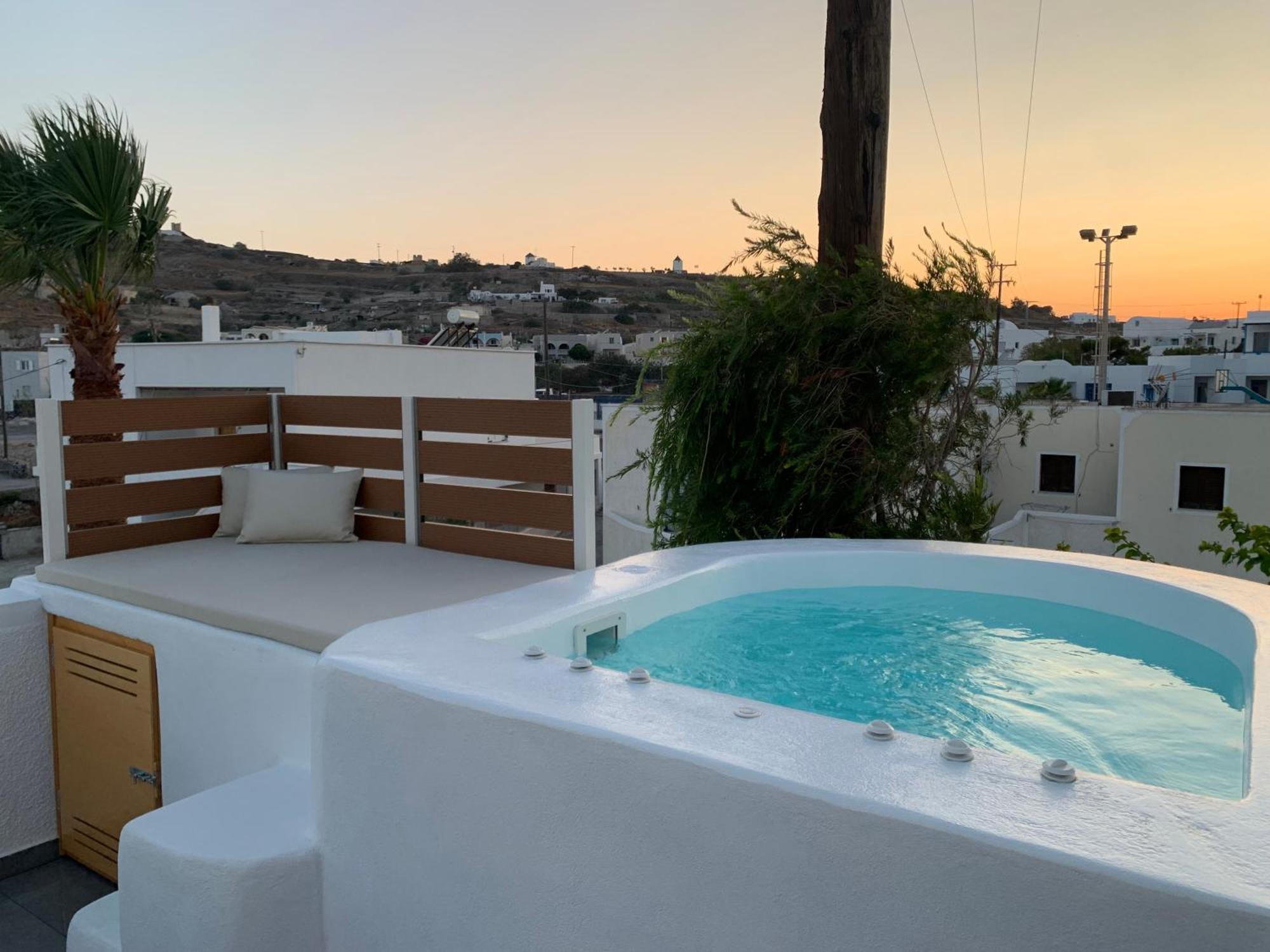 Commercio Santorini Apartment