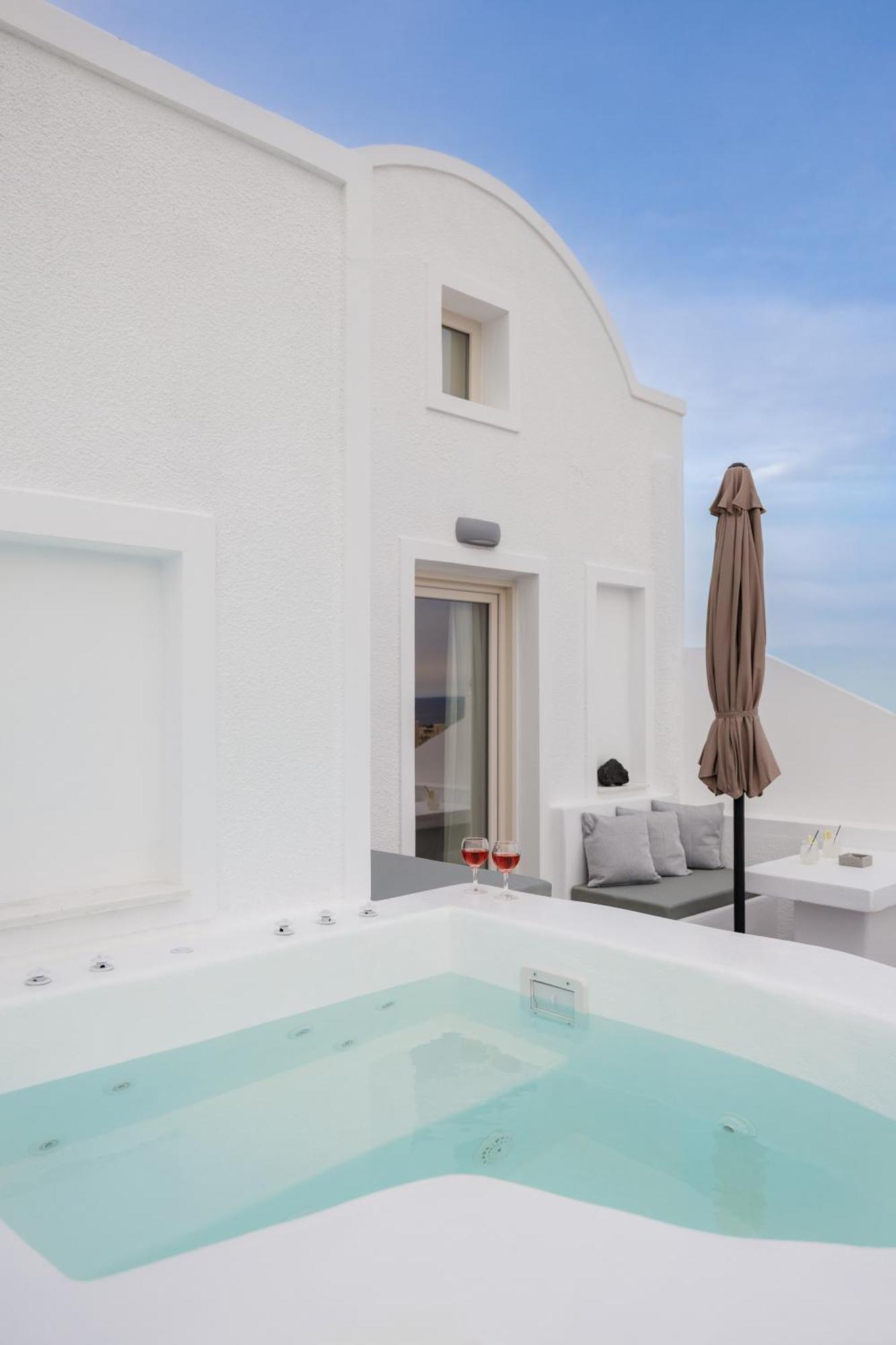 Commercio Santorini Emporio (Santorini)