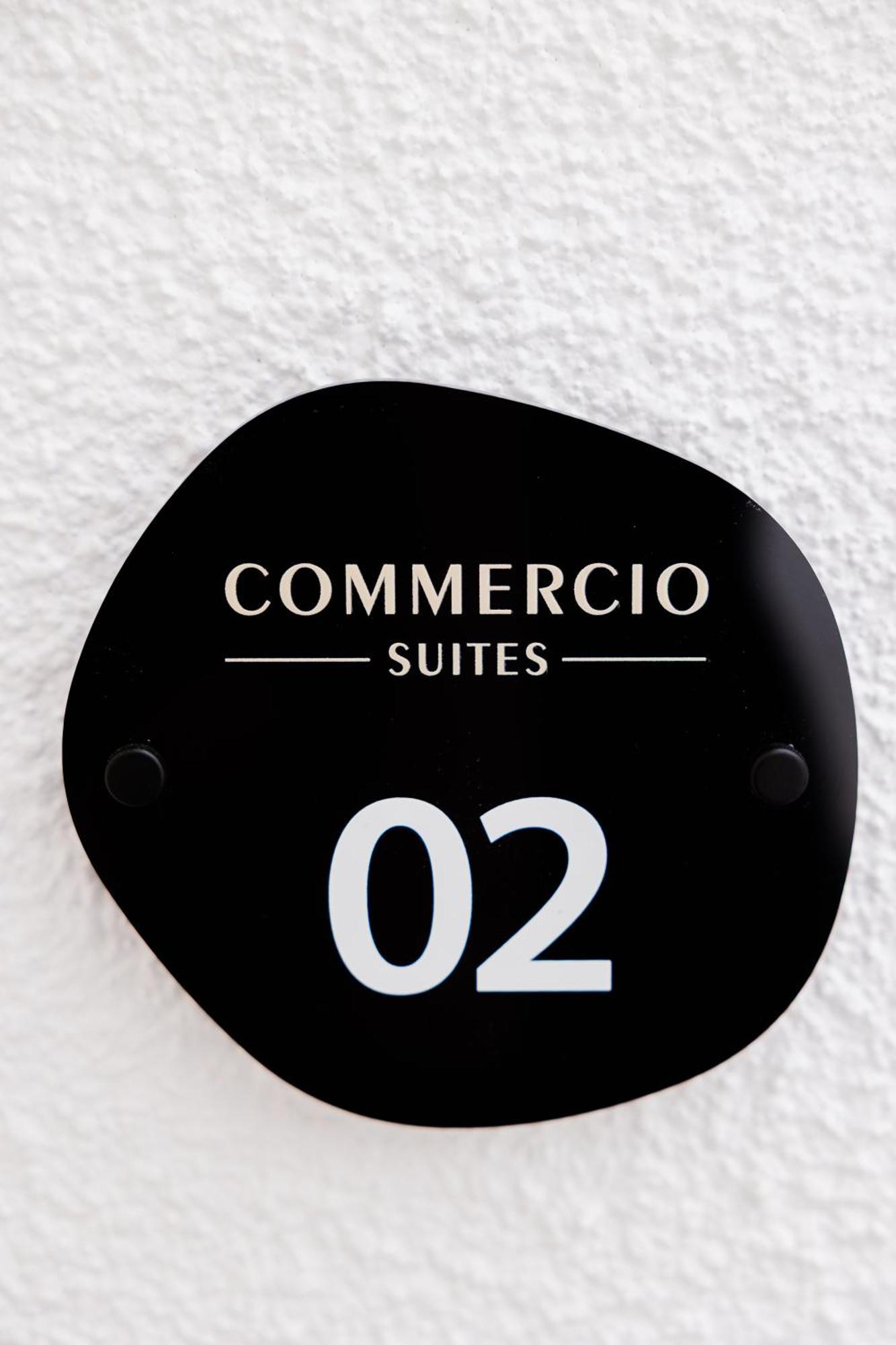 Commercio Santorini *
